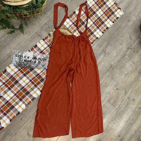 New Zenana Women’s Rust Wide-Leg Suspender Jumpsuit Overalls Size Small - Picture 7 of 13